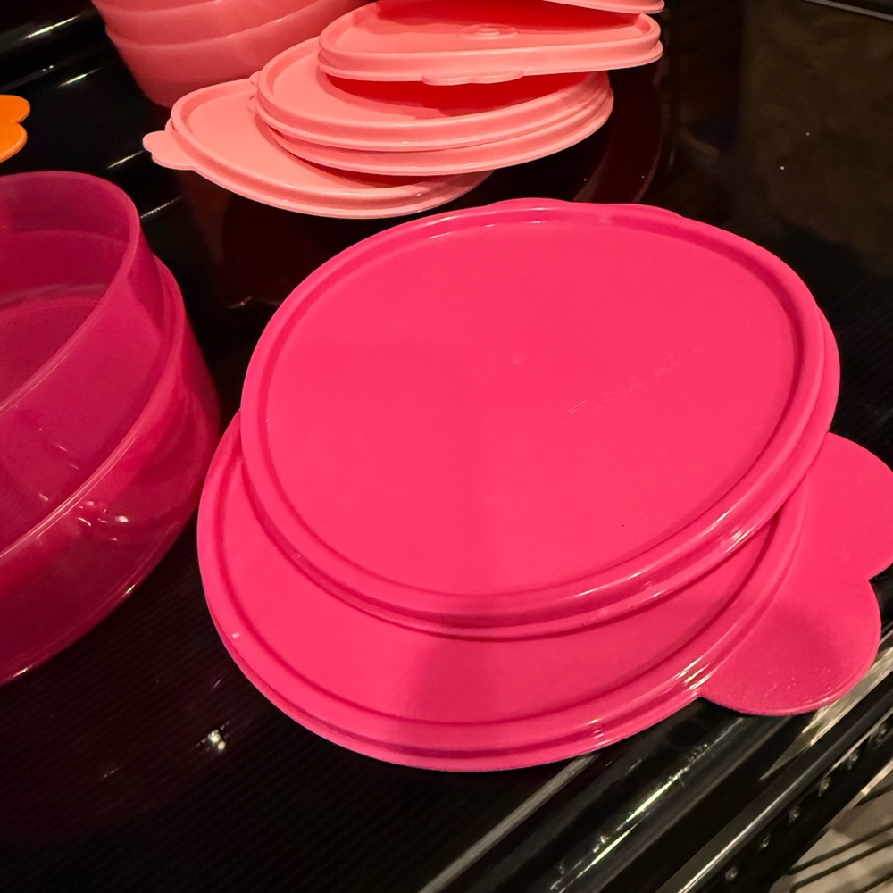 Tupperware Colorful Plastic Food Storage Containers and hamburger press bundle - Picture 6 of 9
